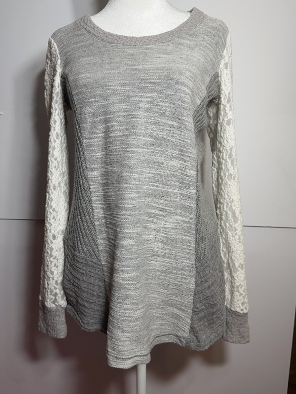 Anthropologie Saturday Sunday Gray Knit Sweater with White Lace Sleeves